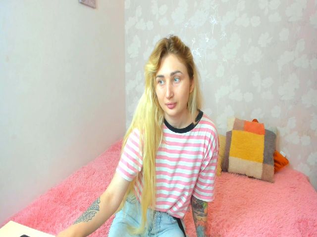 Live sex webcam photo for TabeyaLyy #265103637