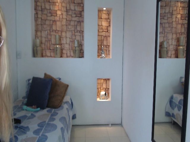 Live sex webcam photo for nicollewalton #257105004