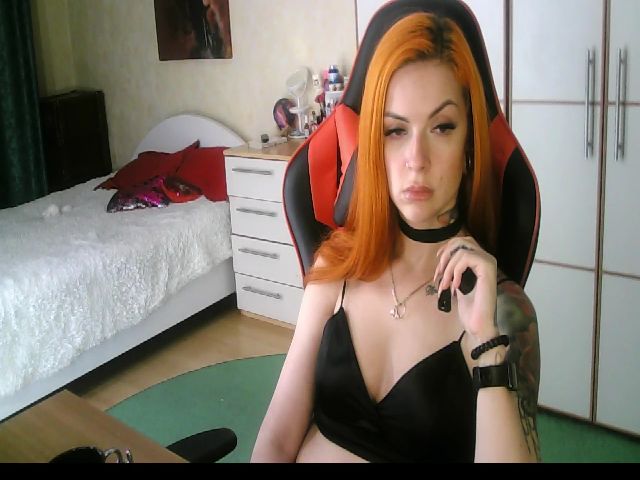 Live sex webcam photo for LuckyStarlet #254548708