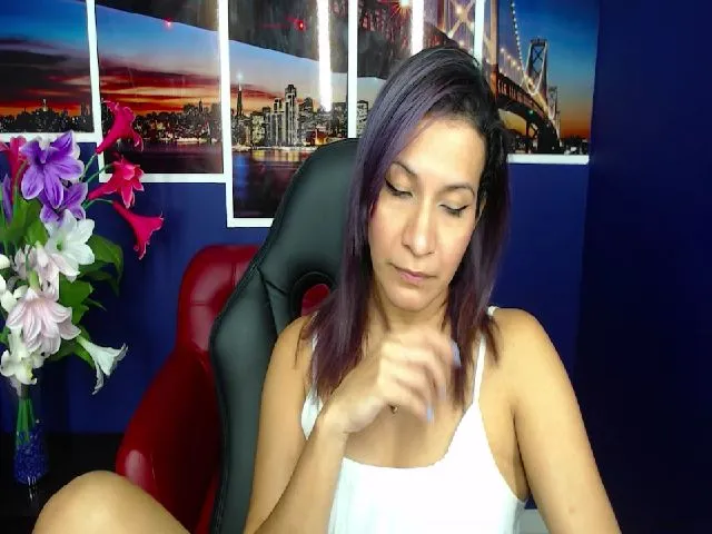 Live sex webcam photo for Infernalsexx #253637844