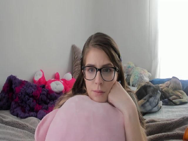 Live sex webcam photo for Meganholly00 #256062669