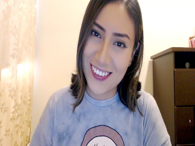 Live sex webcam photo for Day_Anna #258180668