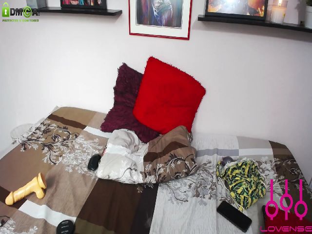 Live sex webcam photo for Bluefire_28 #264530461