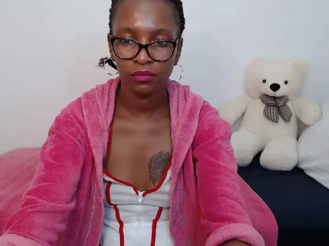 Live sex webcam photo for YasminStar #253040028