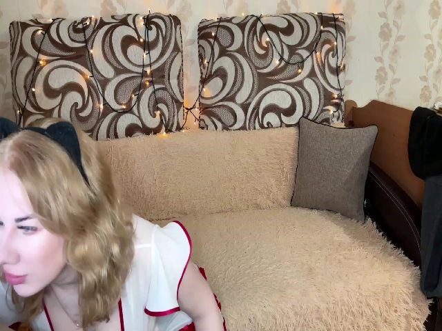 Live sex webcam photo for LaraCat #255278097