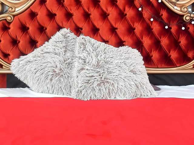 Live sex webcam photo for LennaGodess #241348771