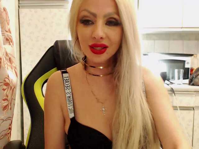 Live sex webcam photo for blondalina #241053135