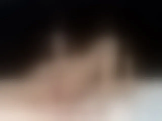 Live sex webcam photo for AnnieMiller- #241237818