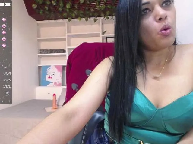 Live sex webcam photo for Indra-hot #252743602