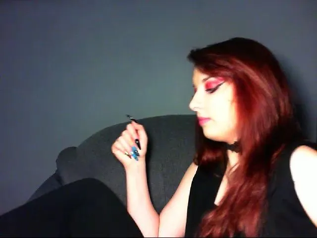 Live sex webcam photo for VirginLuna18 #260843817