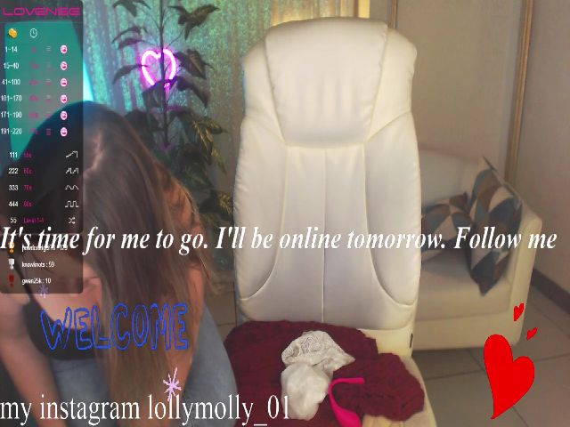 Live sex webcam photo for MollyLoo #252869334