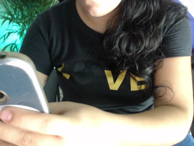 Live sex webcam photo for sophiie_fox #253887669