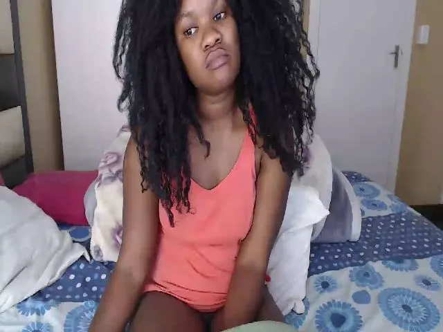 Live sex webcam photo for Loverdoll89 #254141115