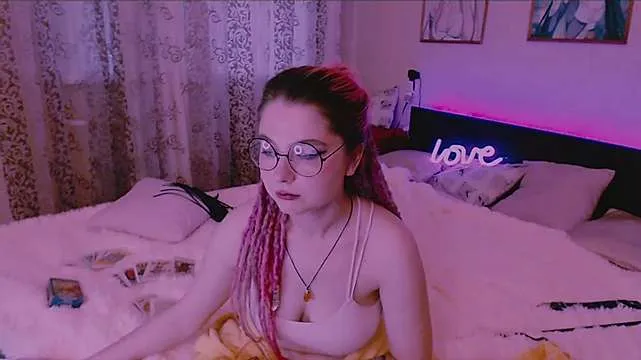 Live sex webcam photo for sashasoy23 #244942534