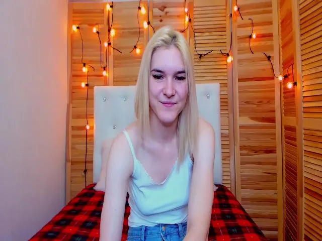 Live sex webcam photo for MarliTes #257299888