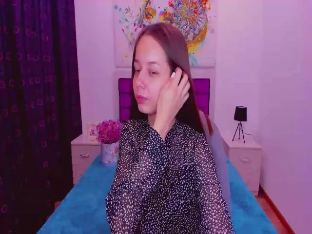 Live sex webcam photo for LianaWild #264170985