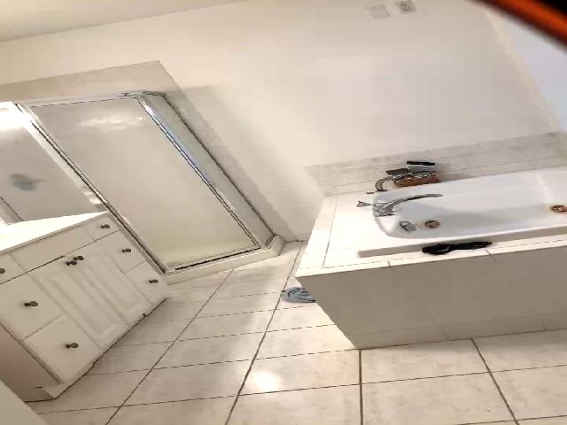 Live sex webcam photo for HoneyBusty69 #254320623