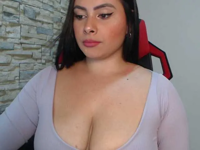 Live sex webcam photo for miss-daniela #241429599