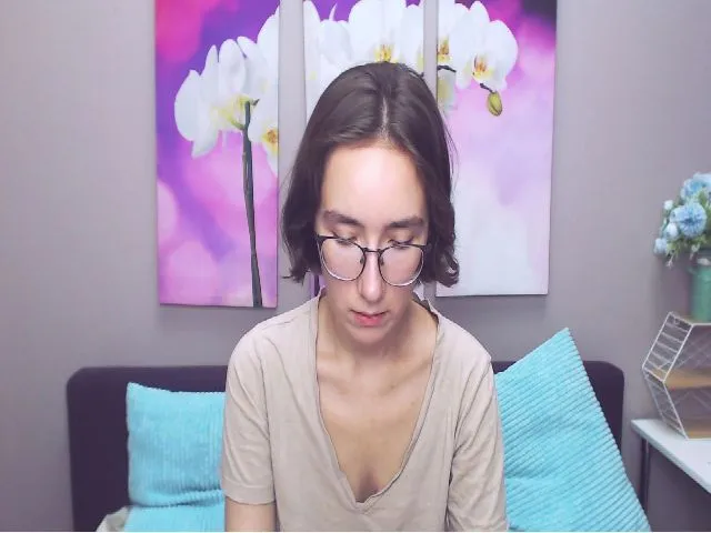 Live sex webcam photo for CleverAlexiss #261904088