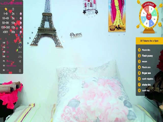 Live sex webcam photo for Saraxsexy #254279452