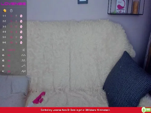 Live sex webcam photo for MilfVenus #254356877