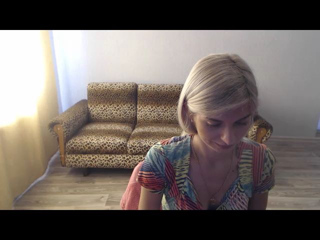 Live sex webcam photo for SexyBeatriice #262539780