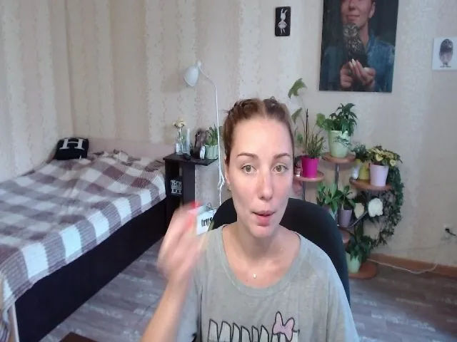 Live sex webcam photo for Emi_lywild #256677485