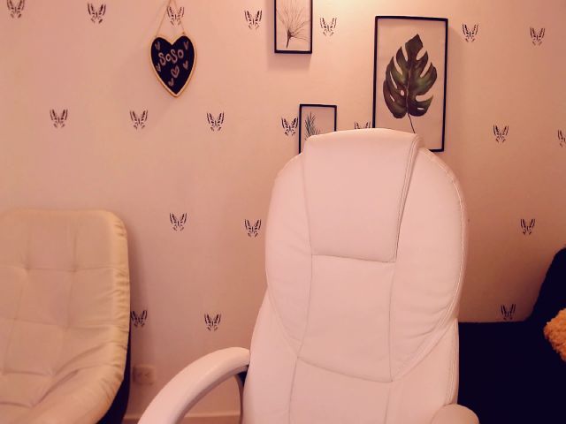 Live sex webcam photo for Isabella_mout #254747369