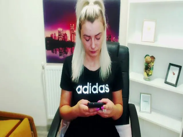 Live sex webcam photo for SoftPleasurex #252995025