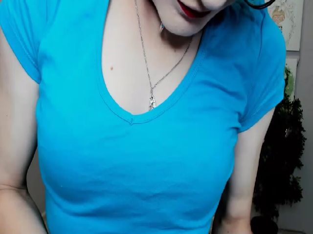 Live sex webcam photo for RubyBlaze #254042638