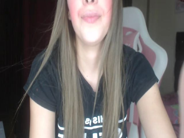 Live sex webcam photo for MIA_LOVE24 #255810063