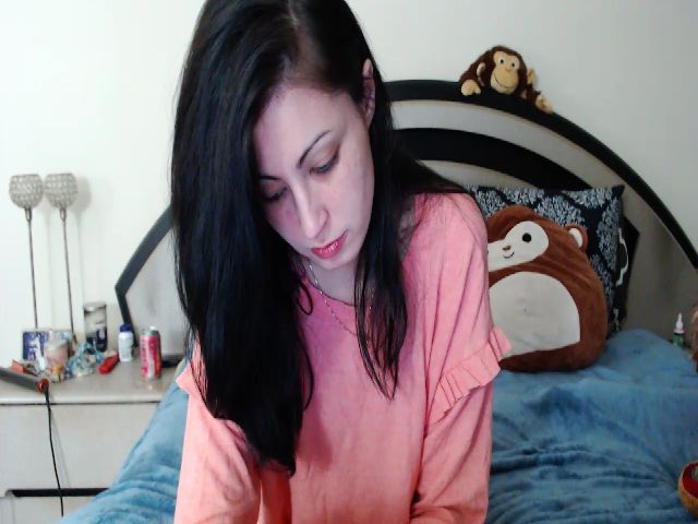 Live sex webcam photo for lyllla #261132624