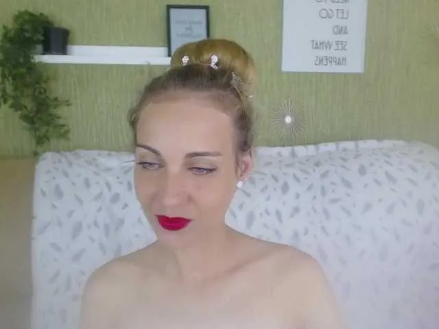 Live sex webcam photo for AdelinJensen #242899850