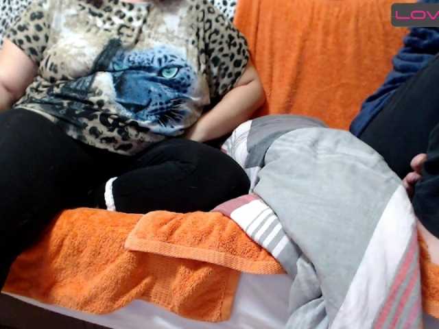 Live sex webcam photo for PaarHotHot #241070631