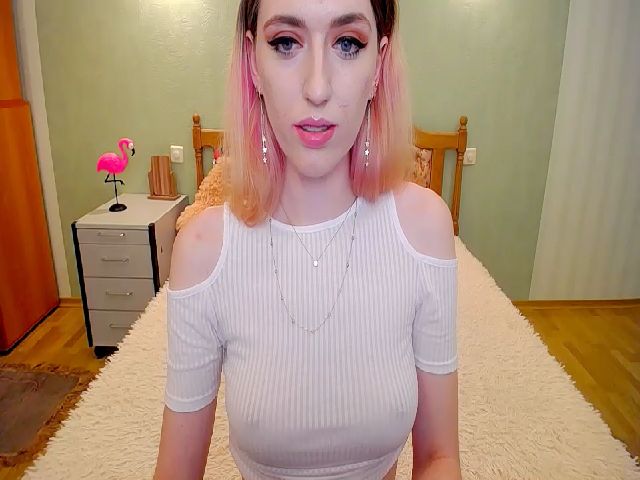 Live sex webcam photo for MissLayla4u #260070345