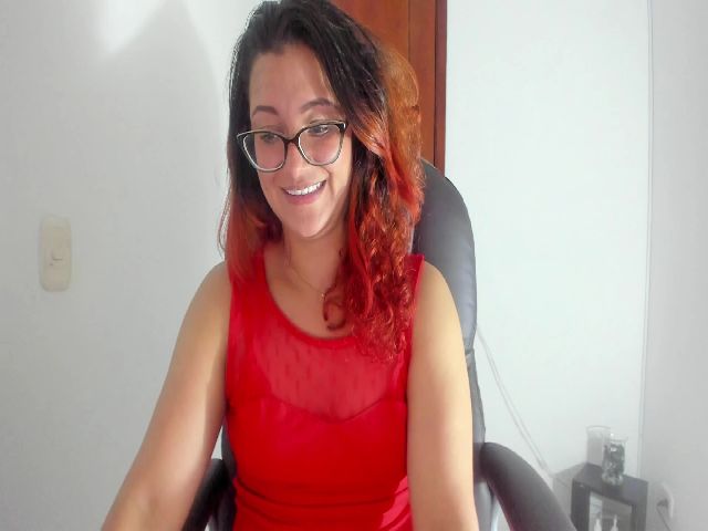 Live sex webcam photo for April_Rouse_ #259031914