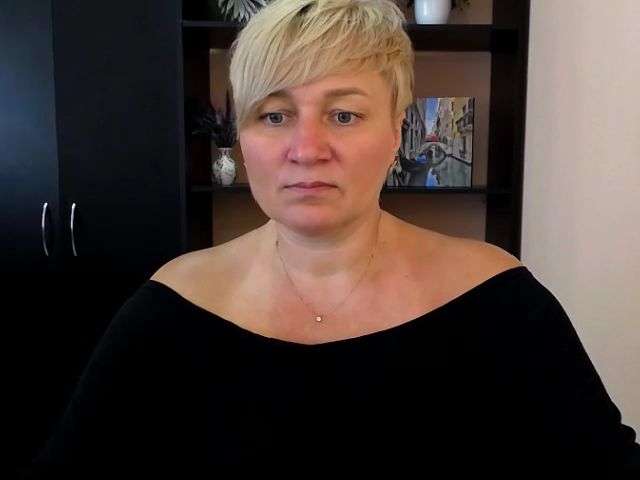 Live sex webcam photo for KailyMey #254133123