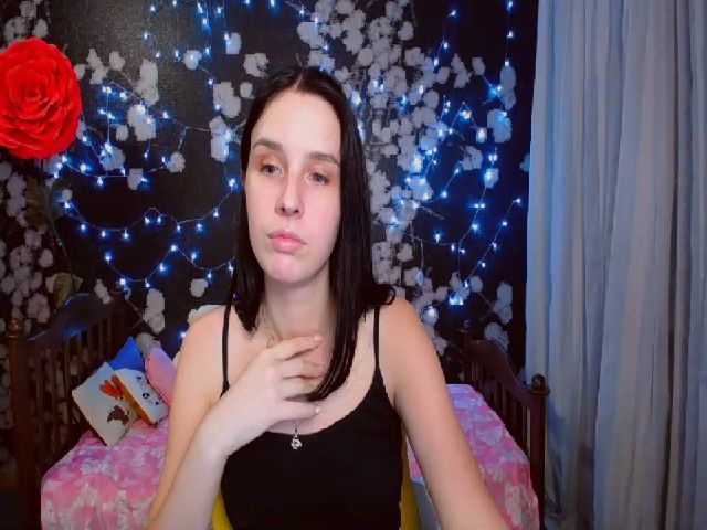 Live sex webcam photo for Lin_Elisss #265010090