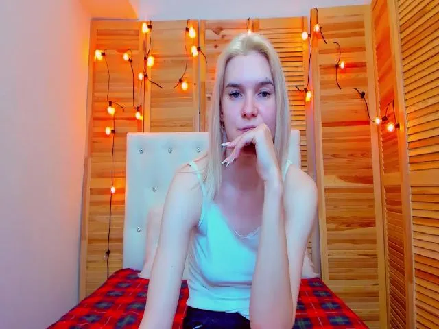 Live sex webcam photo for MarliTes #252723627