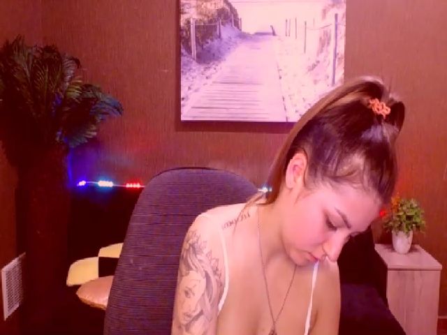 Live sex webcam photo for MsDream_ #255887218