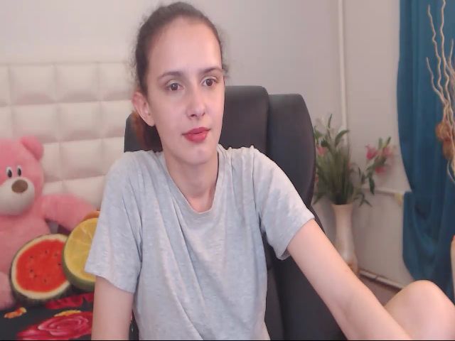 Live sex webcam photo for IrisNichols #264653716