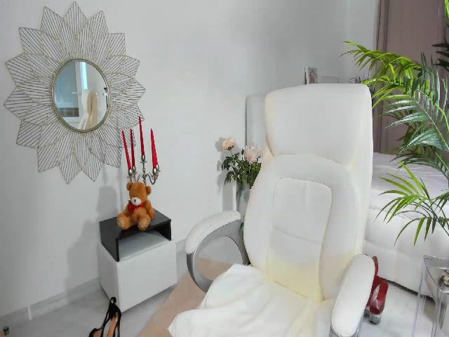 Live sex webcam photo for VictoriaKorff #253648365