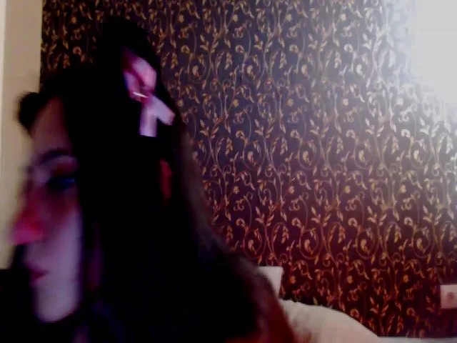 Live sex webcam photo for Meowny #255922645
