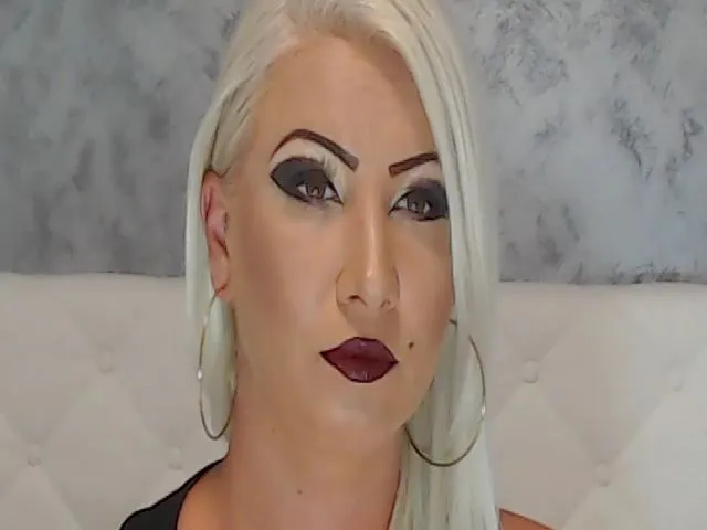 Live sex webcam photo for AnnabelCarly #255737437