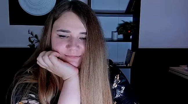 Live sex webcam photo for BlueEyesLizza #244544927