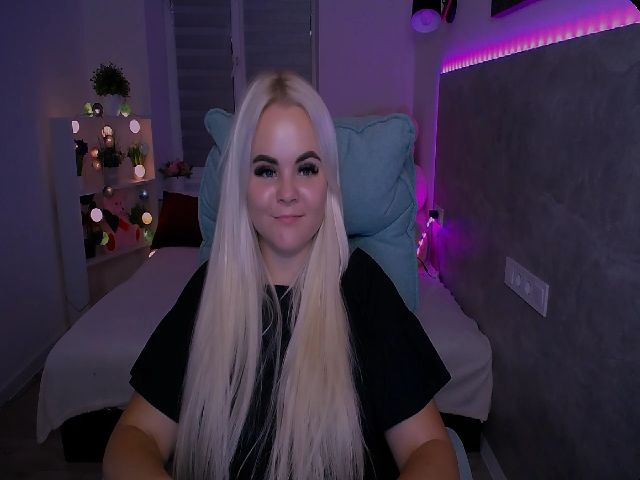 Live sex webcam photo for Jenni__fer #257890110