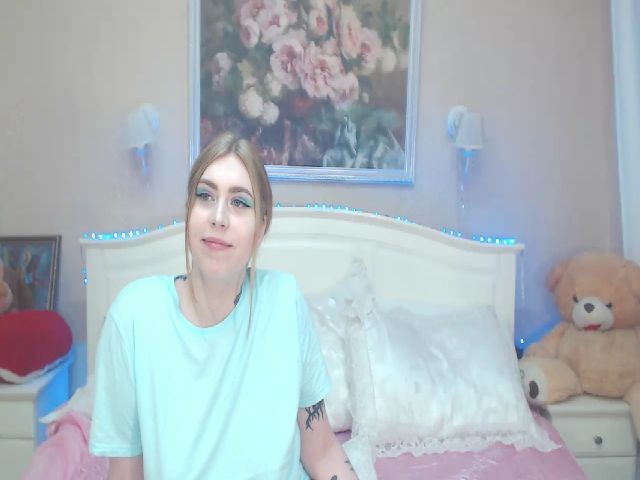 Live sex webcam photo for AmaliaDiva #254951761