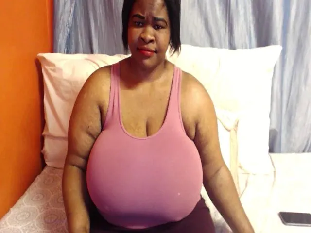 Live sex webcam photo for Sweetnozie #263631248