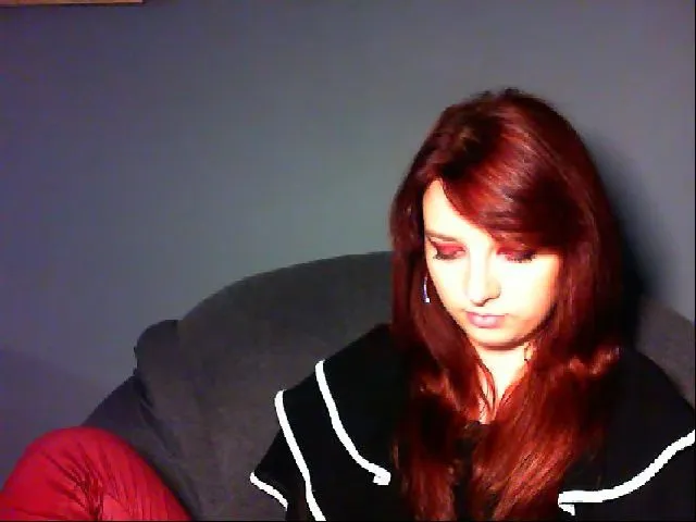 Live sex webcam photo for VirginLuna18 #255717085