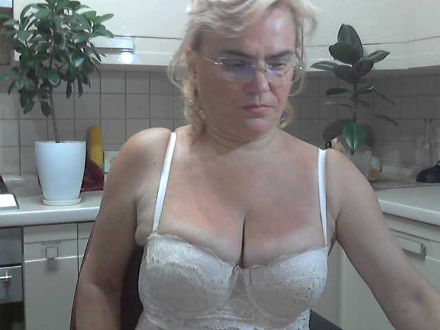 Live sex webcam photo for runa88 #245512259